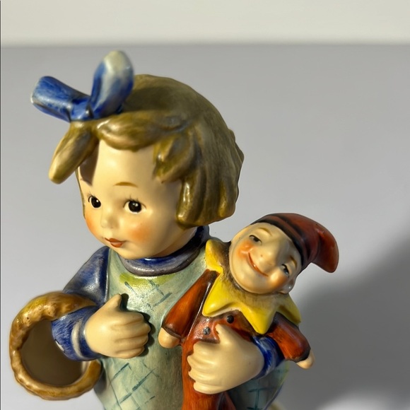 Goebel Hummel “What Now?” Figure. Special edition 1981. GH109 - Picture 9 of 10